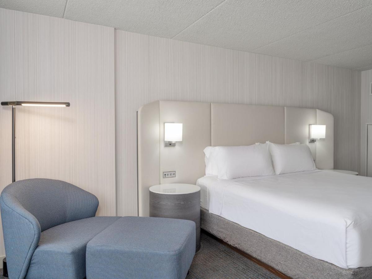 Crowne Plaza Indianapolis-Airport By Ihg Hotel Екстериор снимка