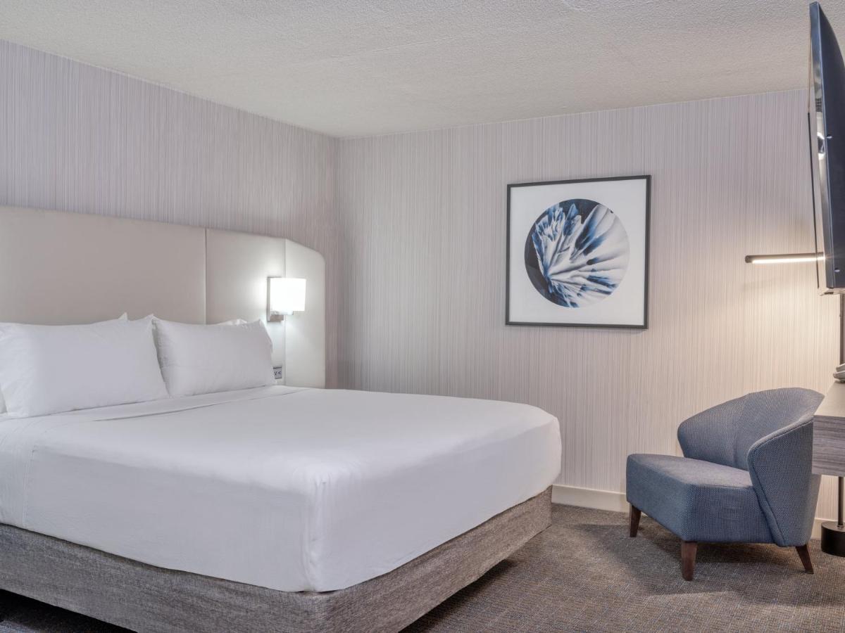 Crowne Plaza Indianapolis-Airport By Ihg Hotel Екстериор снимка