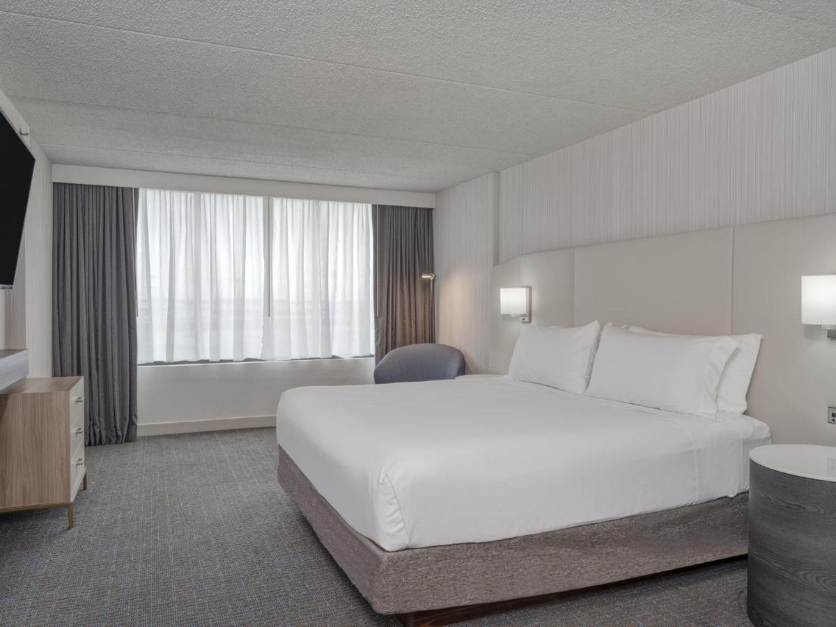 Crowne Plaza Indianapolis-Airport By Ihg Hotel Екстериор снимка