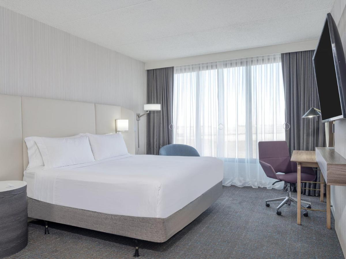 Crowne Plaza Indianapolis-Airport By Ihg Hotel Екстериор снимка